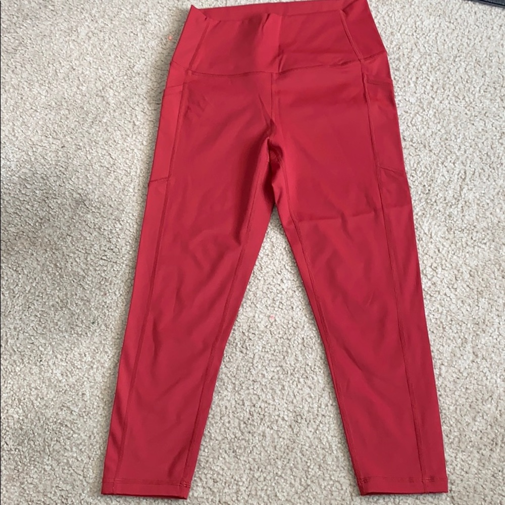 Red Pocket Brilliant Capris